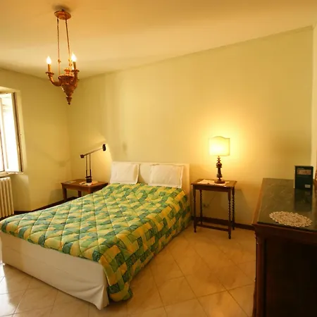 Апартаменты Loggia Degli Innocenti Leonardo - 2-room-flat