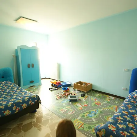 Loggia Degli Innocenti Leonardo - 2-room-flat * Вербания