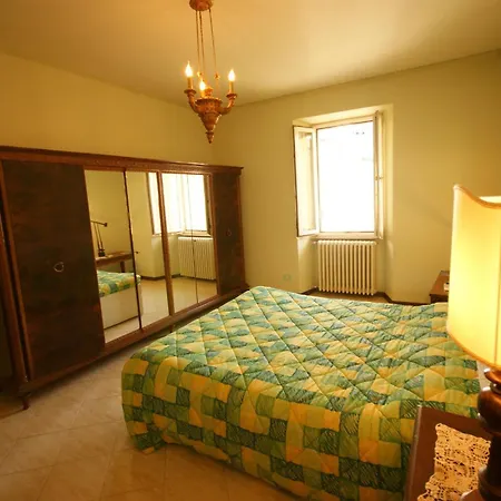 Апартаменты Loggia Degli Innocenti Leonardo - 2-room-flat