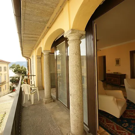 Loggia Degli Innocenti Leonardo - 2-room-flat Apartment
