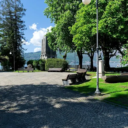 Loggia Degli Innocenti Leonardo - 2-room-flat アパート *