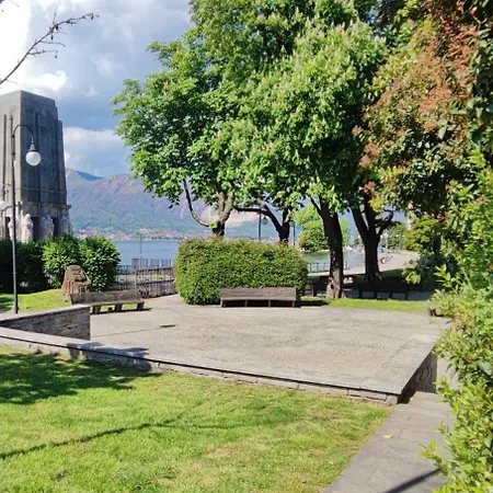 Loggia Degli Innocenti Leonardo - 2-room-flat Apartment *