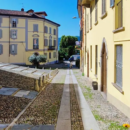 Loggia Degli Innocenti Leonardo - 2-room-flat Appartement
