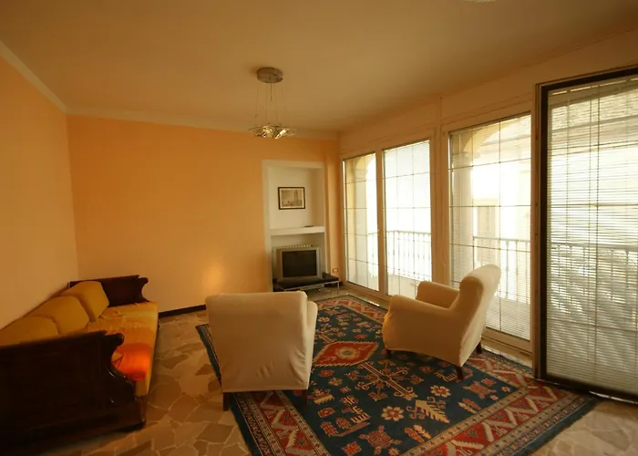 Loggia Degli Innocenti Leonardo - 2-room-flat Appartement